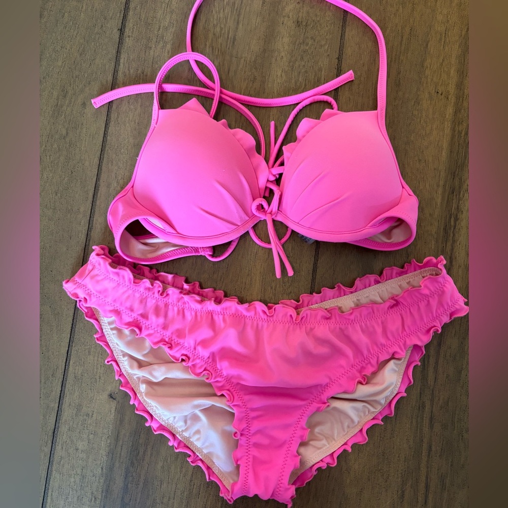 Victoria’s Secret Pink bikini set